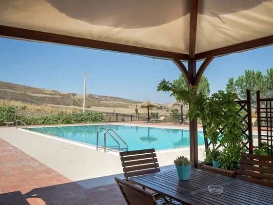 Gorgeous Holiday Home with Hot Tub, Whirlpool, Pool, Garden - Havuz