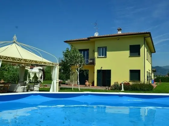 Gorgeous Holiday Home in Montecarlo With Swimming Pool