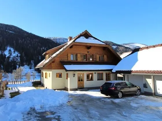 Gorgeous Holiday Home Near Ski Area in Bad Kleinkirchheim