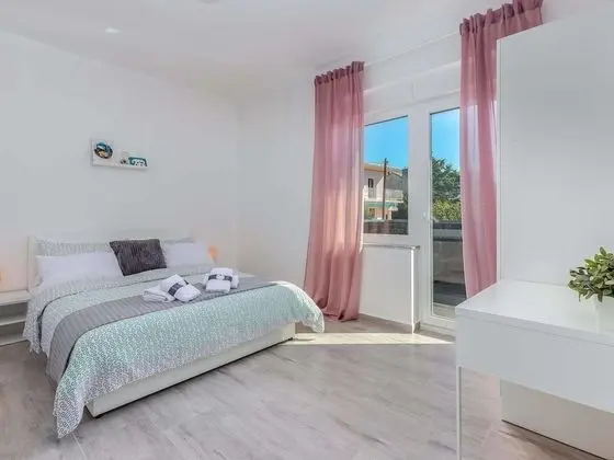 Gorgeous Home With Swimming Pool, Hot Tub & Sea View - Oda