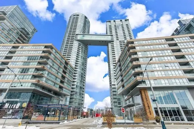 Gorgeous Luxury Condos near the CN Tower - Dış Mekan
