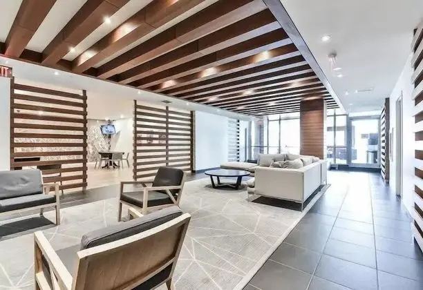 Gorgeous Luxury Condos near the CN Tower - Lobi