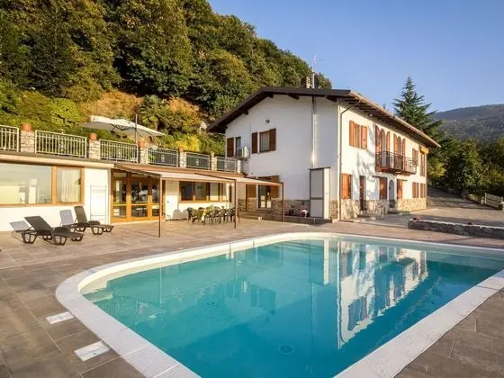 Gorgeous Mansion in Pisogne With Private Swimming Pool - Öne Çıkan Resim