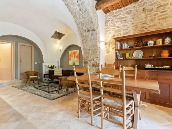 Gorgeous Mansion in Ripabottoni With Swimming Pool - Yerinde Yemek