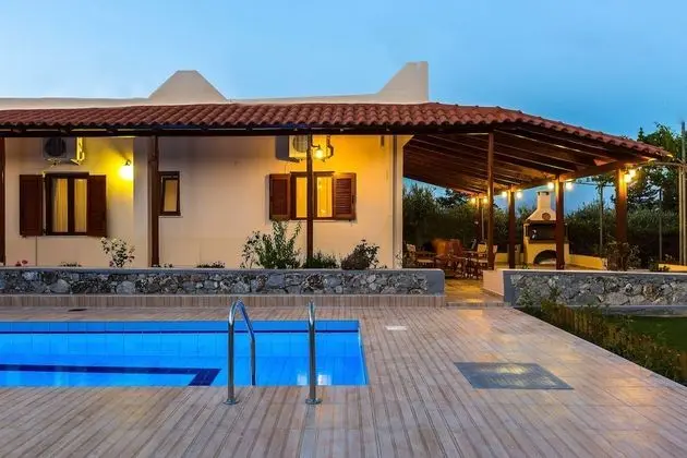 Gorgeous Villa With Pool & Gardens - Dış Mekan