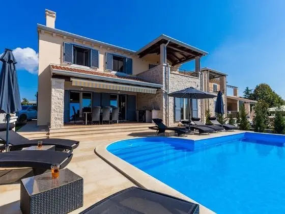 Gorgeous Villa With Private Pool and Covered Terrace & Sea View - Dış Mekan