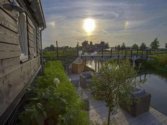 Gorgeous Riverside Chalet in Cothen - Havuz