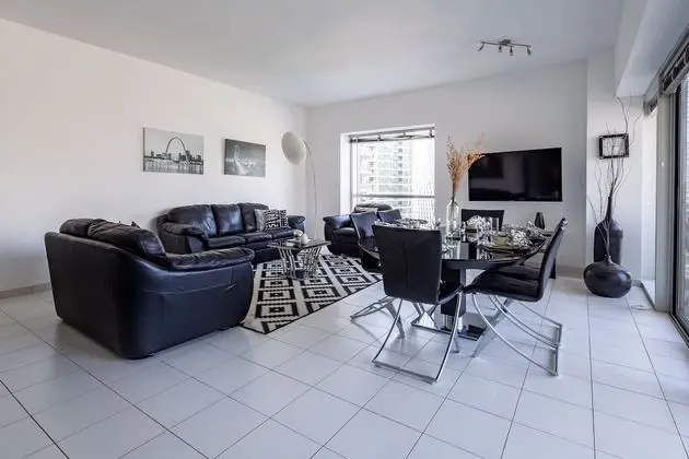 Gorgeous and Spacious 3BR With Full Marina Views! - Öne Çıkan Resim