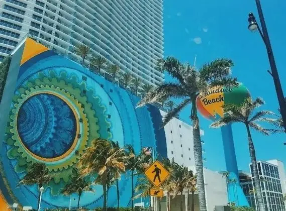 Gorgeous Spot in Hallandale Beach With Pool!! - Dış Mekan