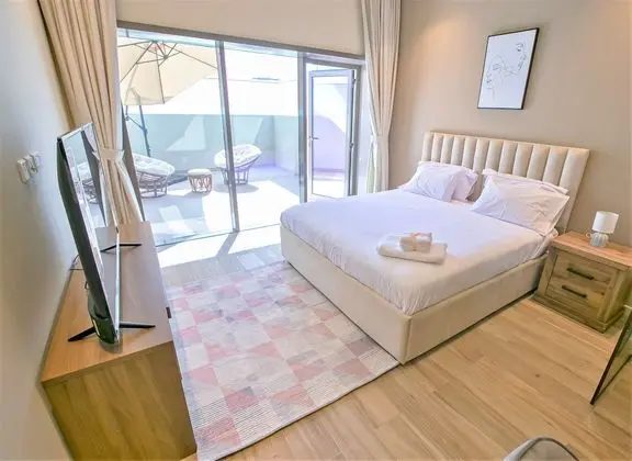 Gorgeous Stay With Balcony at Park View