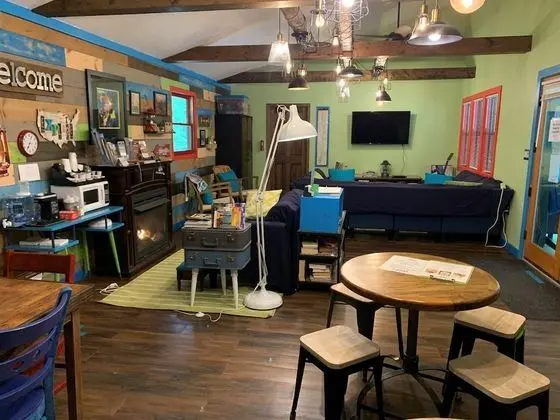 Gorgeous Stays LLC - Lobi