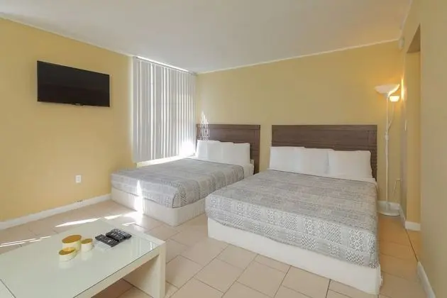 Gorgeous Studio/1bath, Miami Beach, 1 Block to the Ocean!