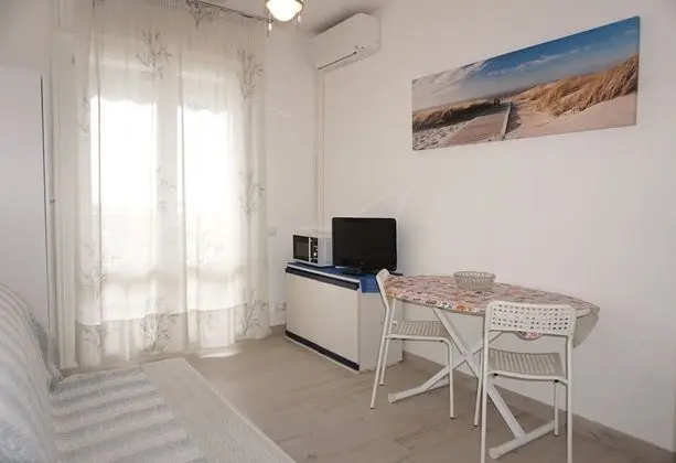 Gorgeous Studio With Terrace and Swimming Pool by Beahost Rentals - Öne Çıkan Resim