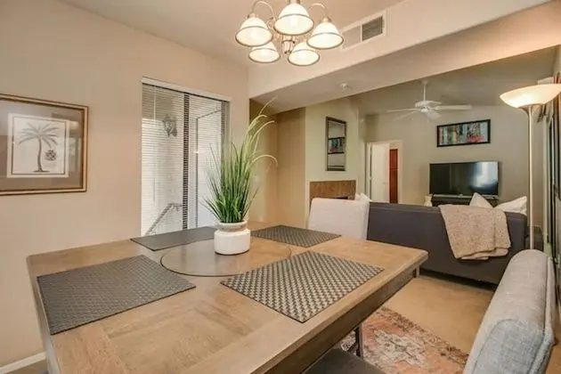 Gorgeous Upgraded Scottsdale Condo - Yerinde Yemek