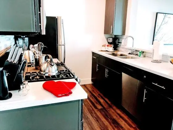 Gorgeous Vacation Rentals in Culver City - Mutfak