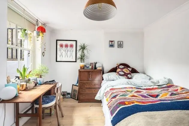 Gorgeous and Vibrant 3 Bedroom Apartment in London