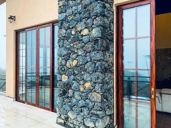 Gorilla Heights Lodge