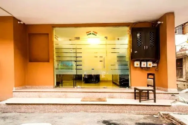 Goroomgo Alfa Charbhag Lucknow - Dış Mekan