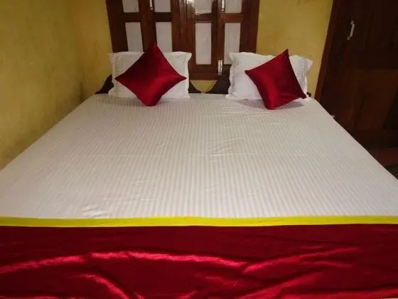 Goroomgo Annapurna Bhakta Nivas Puri