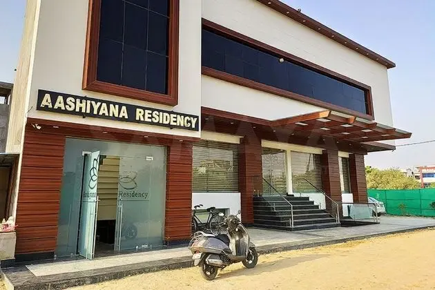 Goroomgo  Ashiyana Residency Lucknow