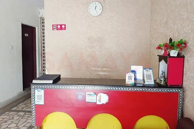 Goroomgo Hotel Baba Sunrise Lucknow - İç Mekan