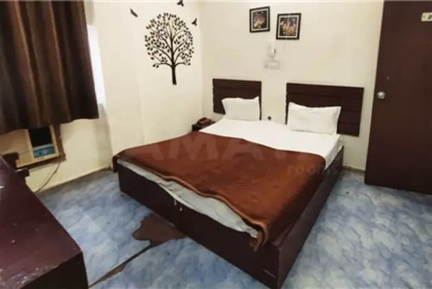 Goroomgo Hotel Baba Sunrise Lucknow - Oda Manzaraları