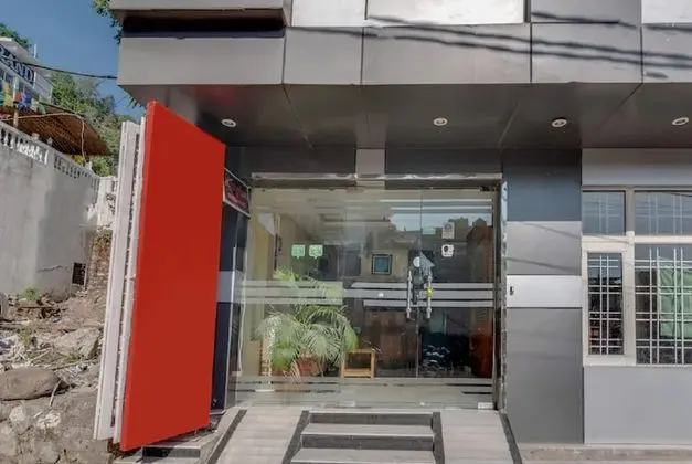 Goroomgo Bhagirath Inn Tapovan Rishikesh - İç Mekan