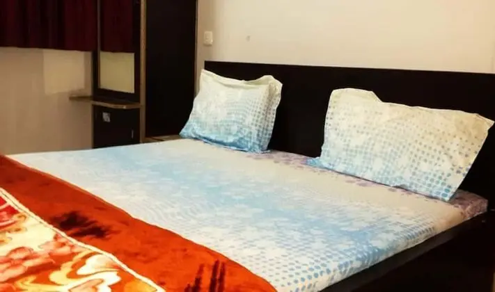 Goroomgo Brij Raj Guest House Mathura - Oda