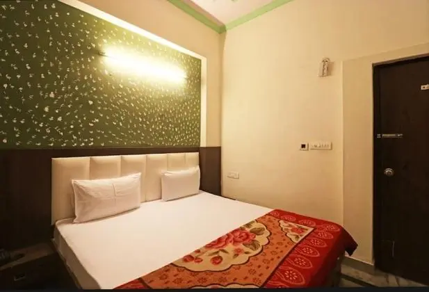 Goroomgo Brlux International Agra - Oda