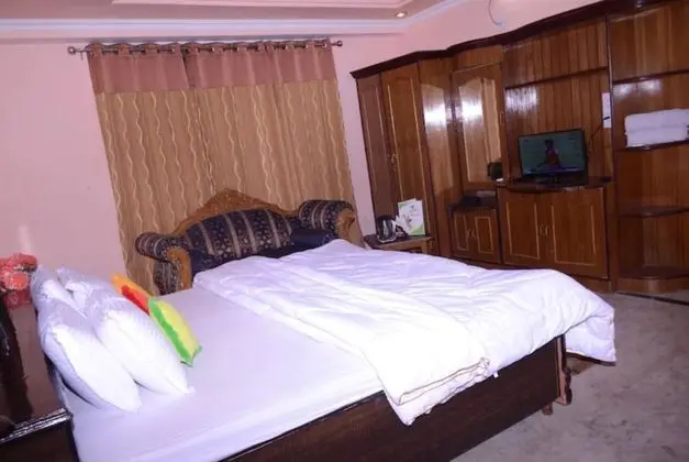 Goroomgo Chandwick View Shimla