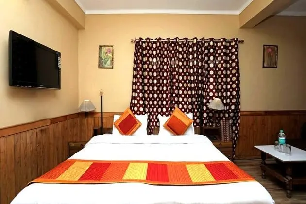 Goroomgo Deluxe Ankur Lake View Nainital - Oda