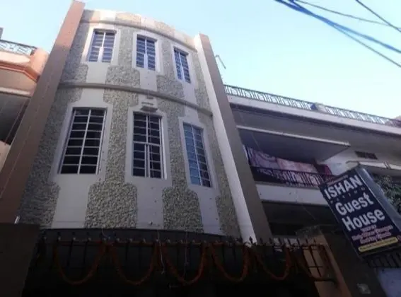 Goroomgo Esan House Varanasi