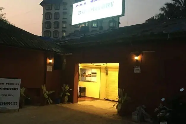 Goroomgo Goa Tourist Dormitory Goa - Dış Mekan