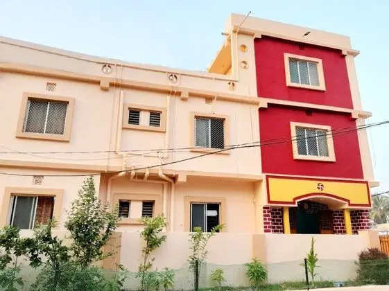 Goroomgo Gokul Anand  Bhawan Puri