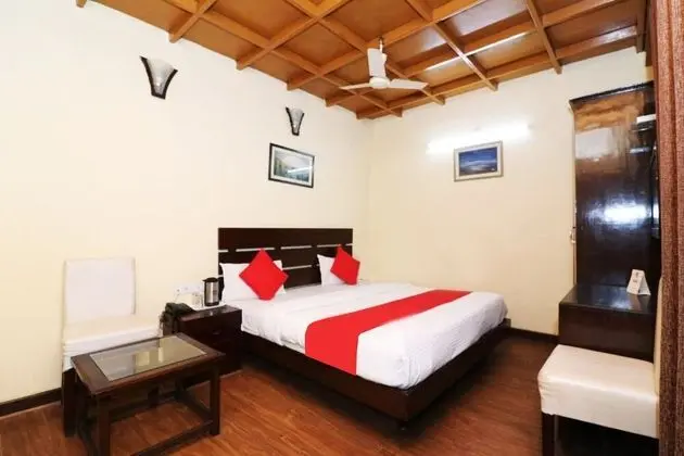 Goroomgo Hidden Chalet Mall Road Nainital