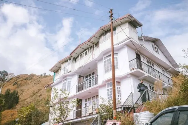 Goroomgo Hotel Himalayan Shutra Shimla