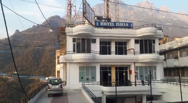 Goroomgo Hotel Ishan Katra - Dış Mekan