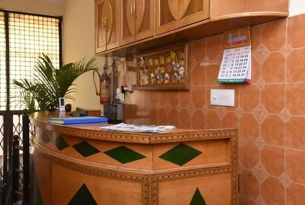 Goroomgo Kaveri Deluxe Lodge Bengaluru - İç Mekan