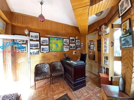 Goroomgo Kohinoor Mallital Nainital - İç Mekan