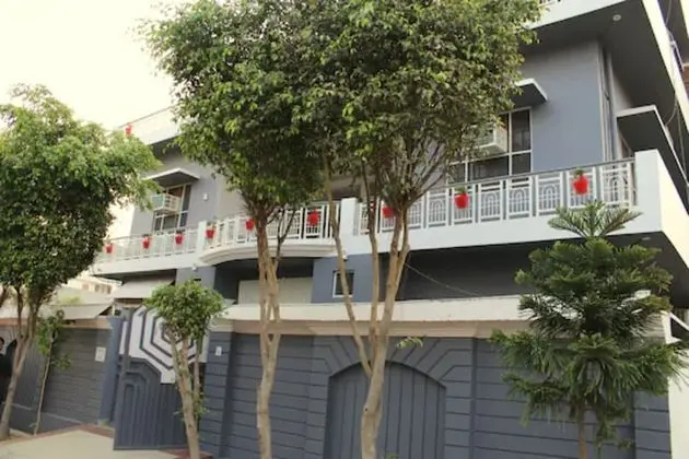 Goroomgo Krishna Residency Bareilly