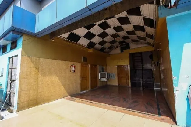 Goroomgo Labh Mahal Meerut