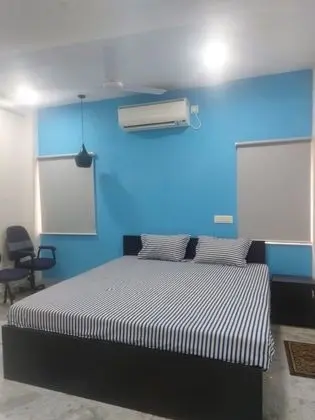 Goroomgo M M  Howrah Home Stay Kolkata