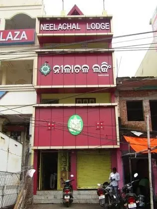 Goroomgo Neelanchal Lodge Puri