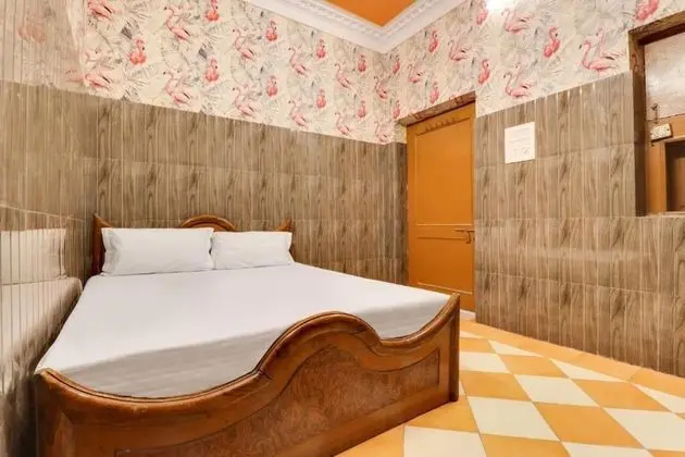Goroomgo Hotel New Lucknow