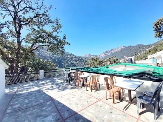 Goroomgo Oak Valley Inn Mall Road Nainital