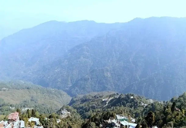 Goroomgo  Opal Inn Darjeeling
