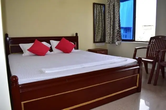 Goroomgo Orchid Beach Inn Puri