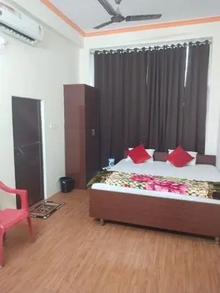 Goroomgo Hotel Paradise Varanasi - İç Mekan