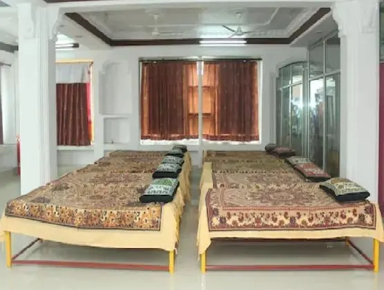 Goroomgo R. K. Dormitory Lucknow - Oda