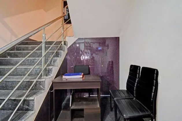 Goroomgo Royal Galaxy Newtown Kolkata - Lobi